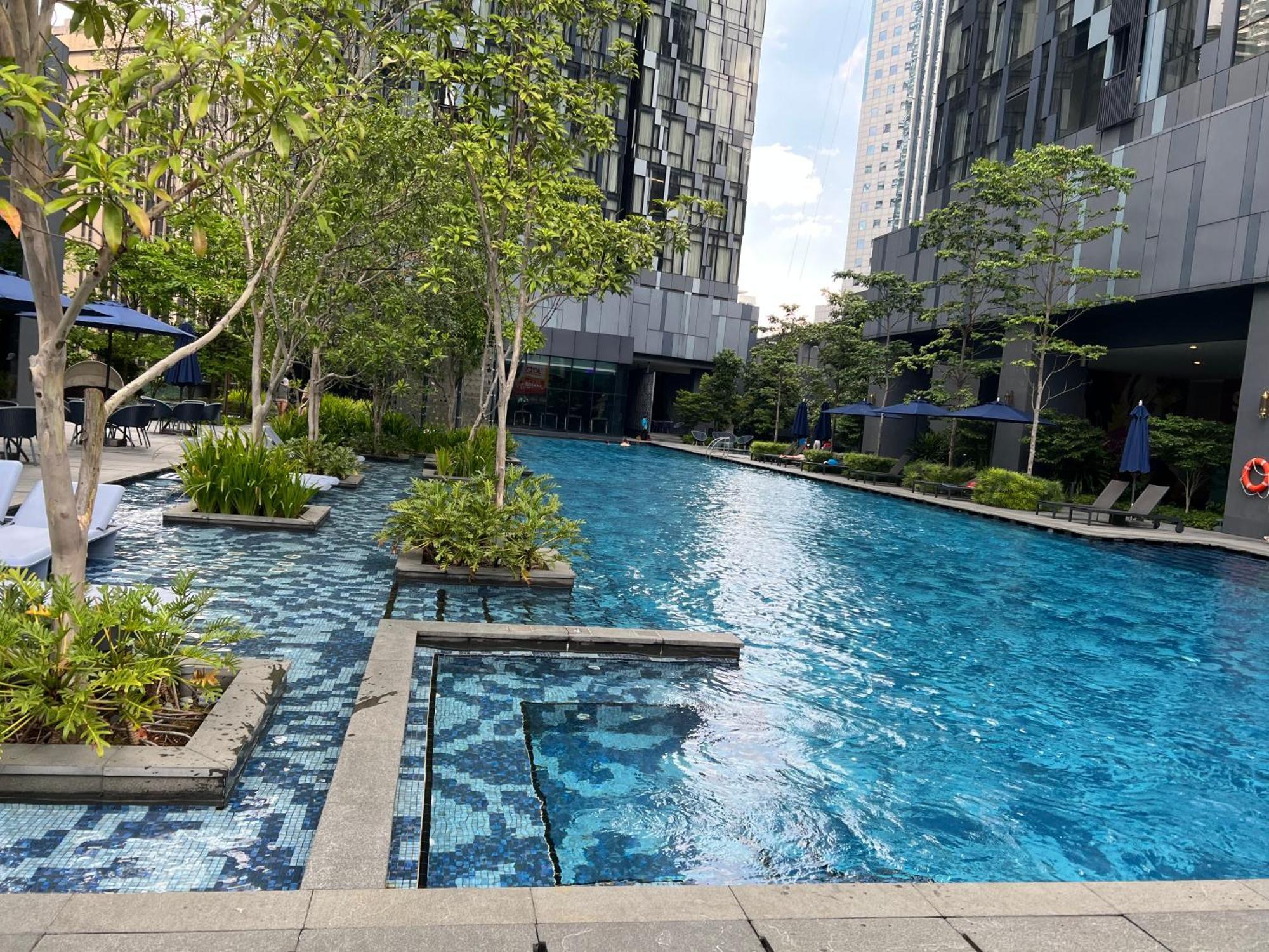 Star At Klcc By Eae — Photos 2